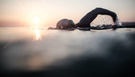 Jan Frodeno, Olympisch goud Triathlon en wereldkampioen Ironman, verpulvert eigen record