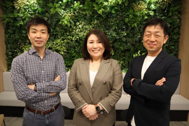 左：近藤 雅也さん（Project Lead）、中央：白根有美奈さん（Head of ECS TSM Japan）、右：小林隆宏さん（Head of ECS CDM Japan）