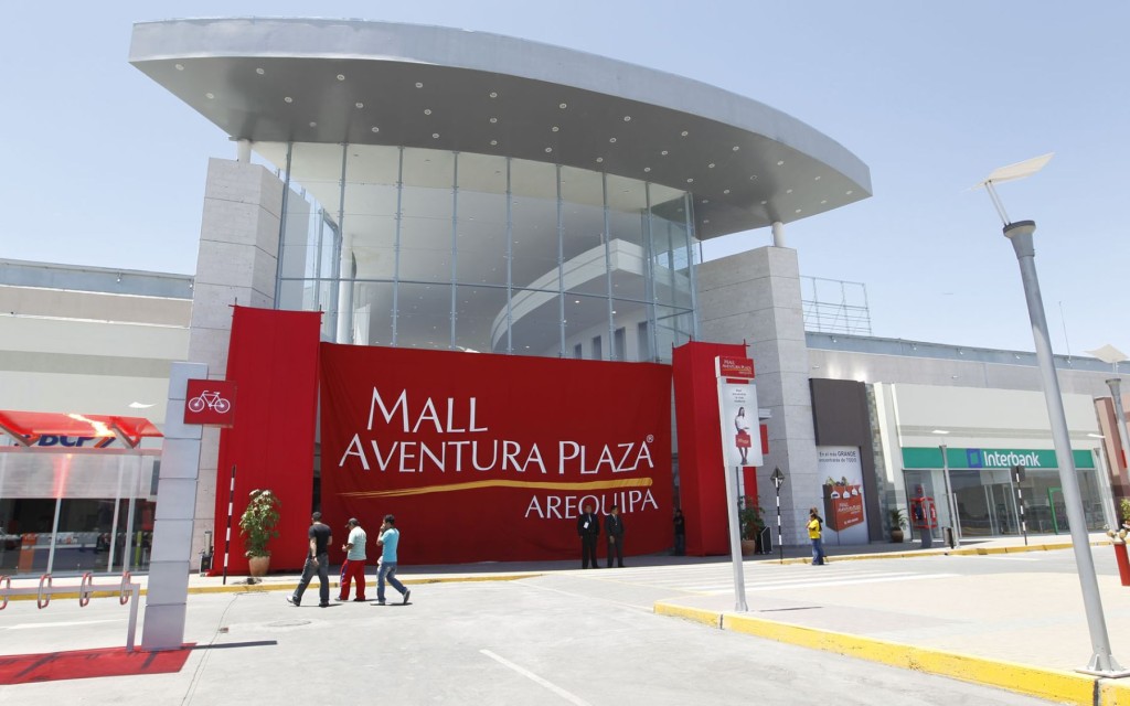 Aventura Mall Peru Entrance