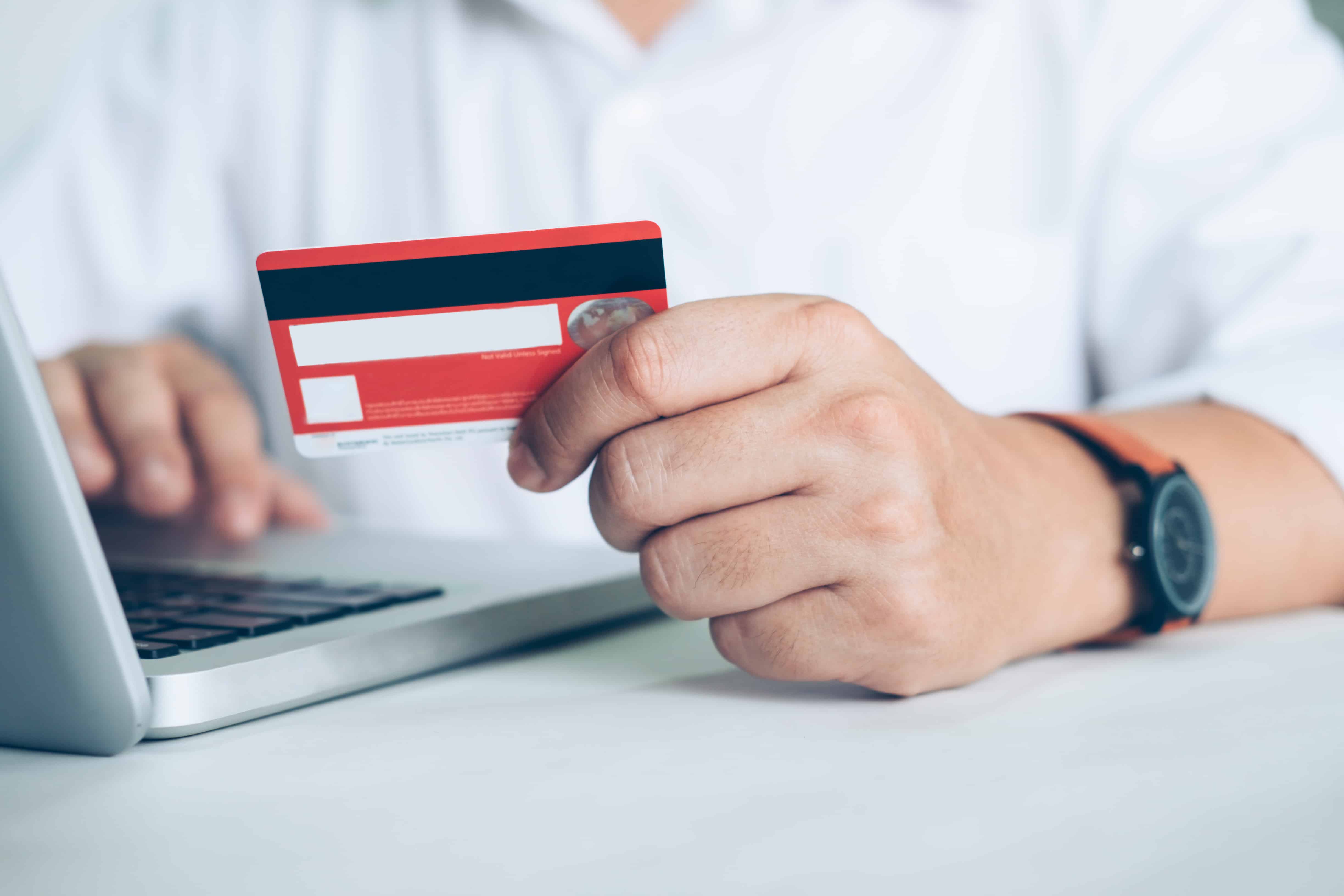 Aumenta el uso de tarjetas de crédito, siete consejos para controlar el uso de las tarjetas corporativas